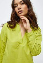 Afbeelding in Gallery-weergave laden, Annamay long Sleeve shirt DE7160 3208 Pear Green
